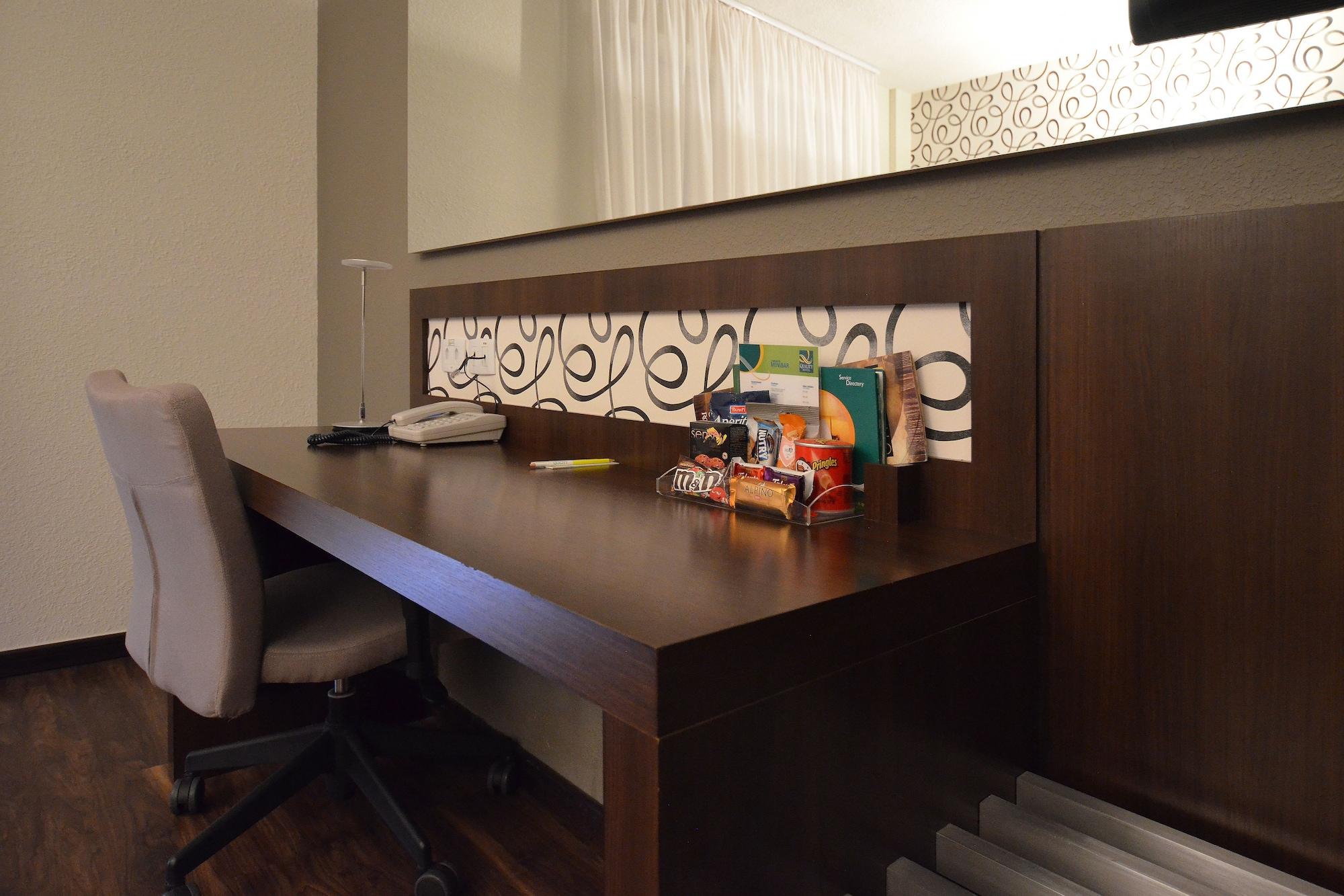 Quality Hotel Курітіба Екстер'єр фото