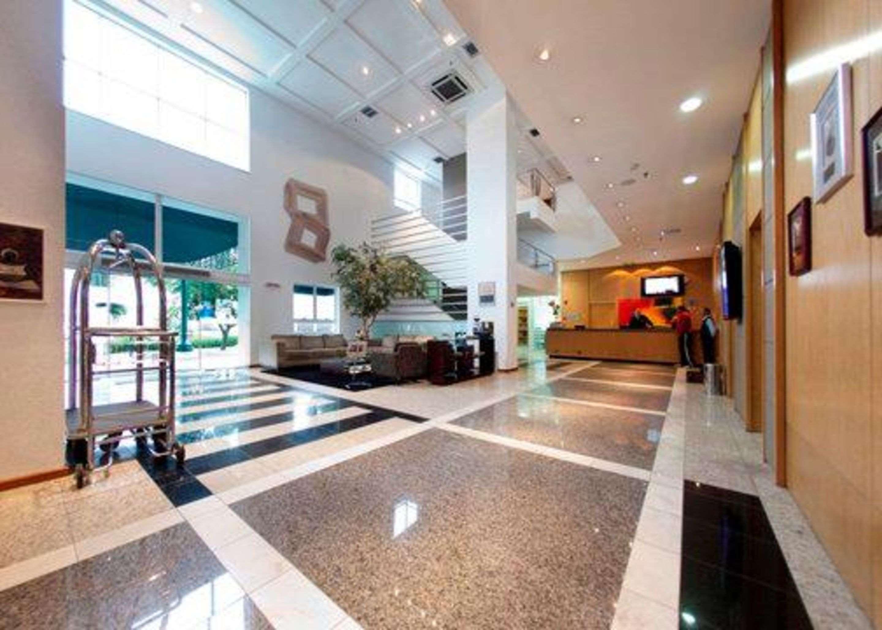 Quality Hotel Курітіба Екстер'єр фото