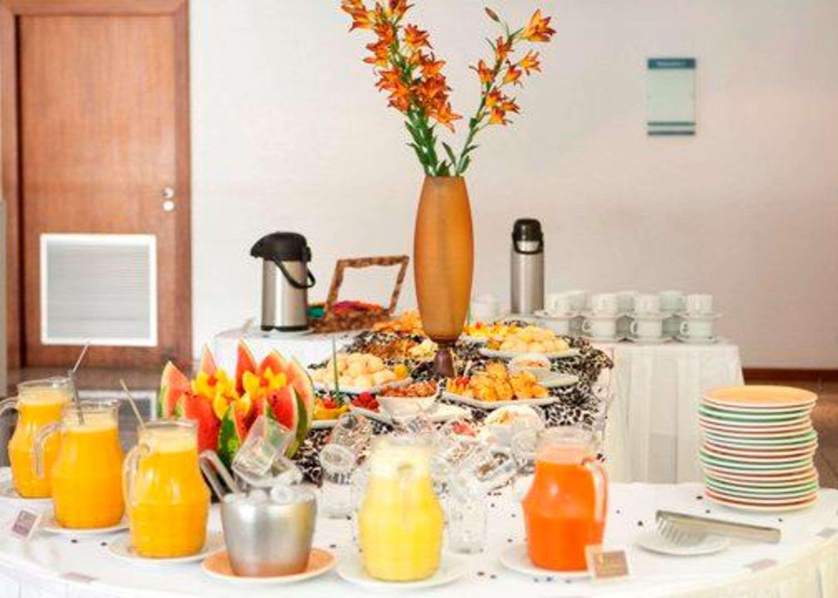 Quality Hotel Курітіба Екстер'єр фото