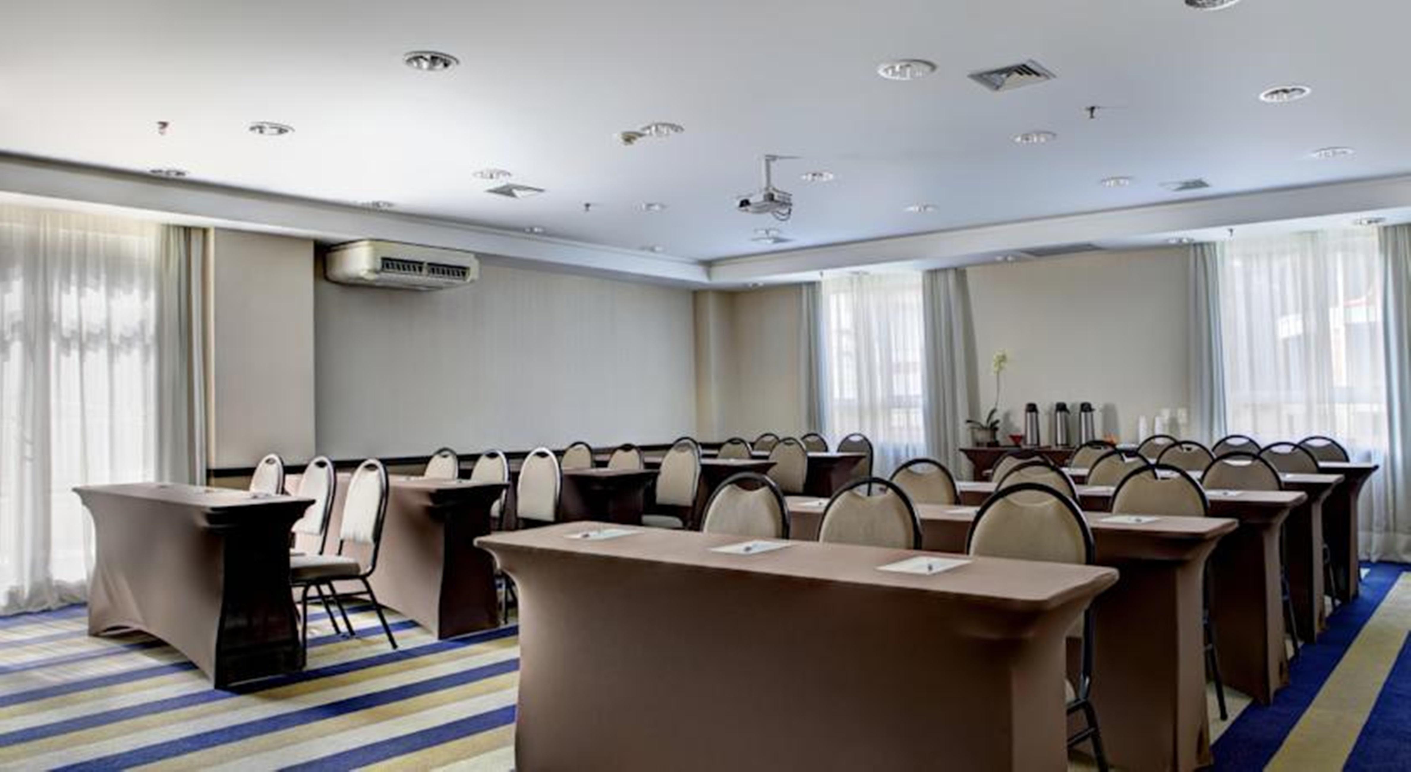Quality Hotel Курітіба Екстер'єр фото